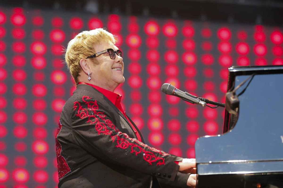 Elton John estreou-se na música na década de 1960