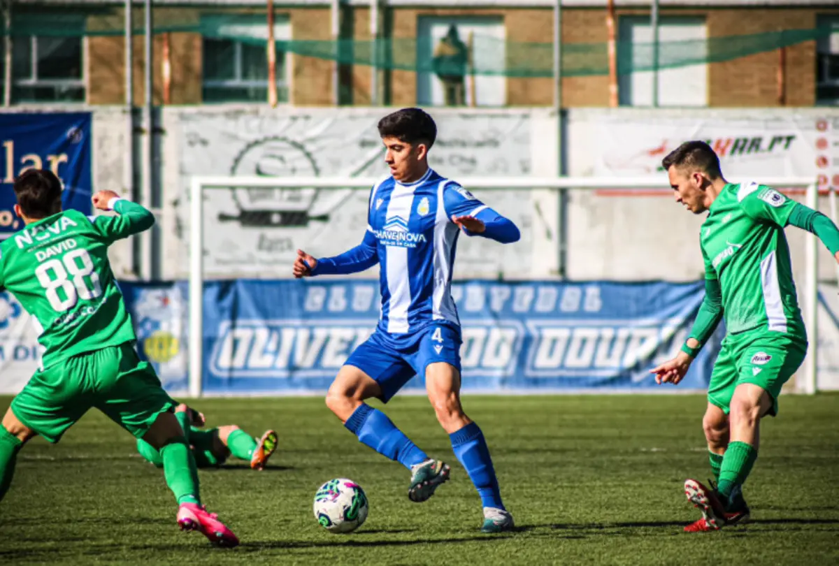 Jogo entre o Oliveira do Douro e o Ermesinde não chegou ao fim
