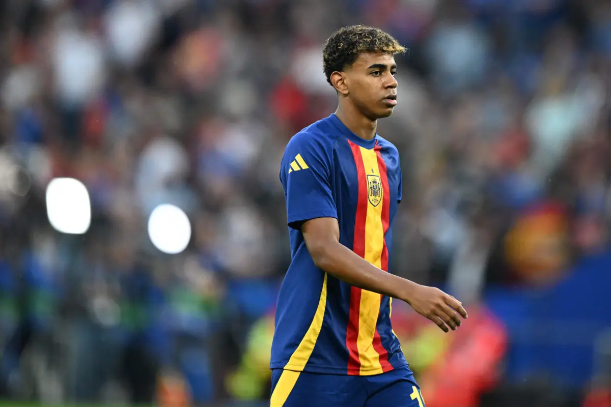 Lamine Yamal é o mais jovem jogador a alinhar num campeonato europeu de futebol