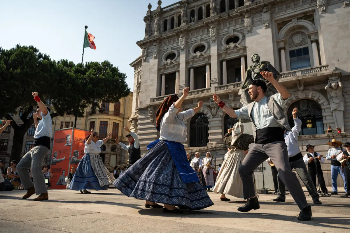 As coletividades encontraram-se na Praça do General Humberto Delgado