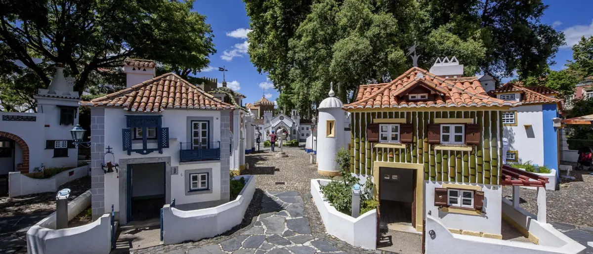 Parque Portugal dos Pequenitos situa-se em Coimbra