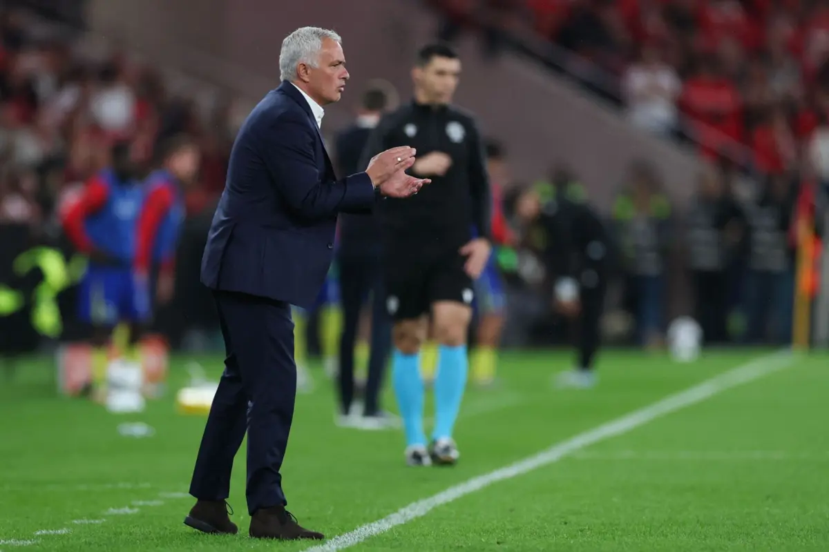 José Mourinho, treinador do Benfica
