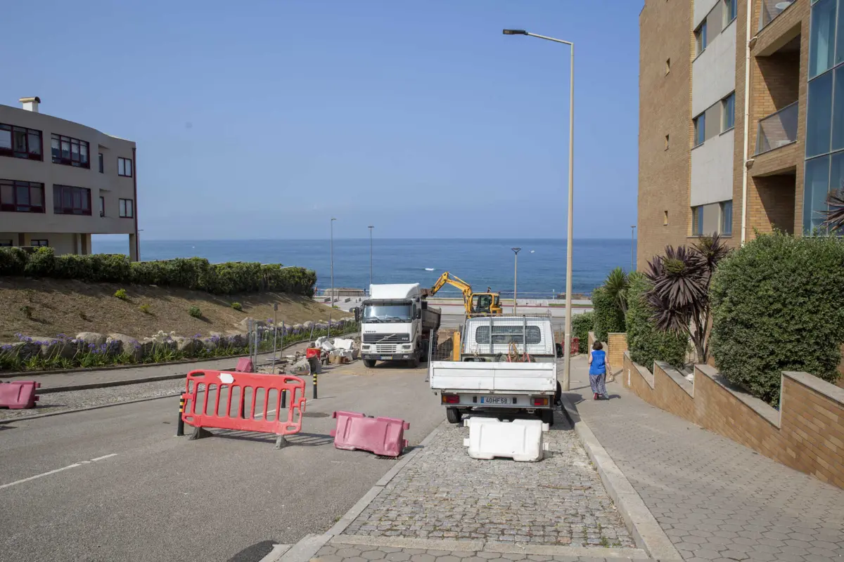 Rua das Galés vai passar a ter trânsito nos dois sentidos