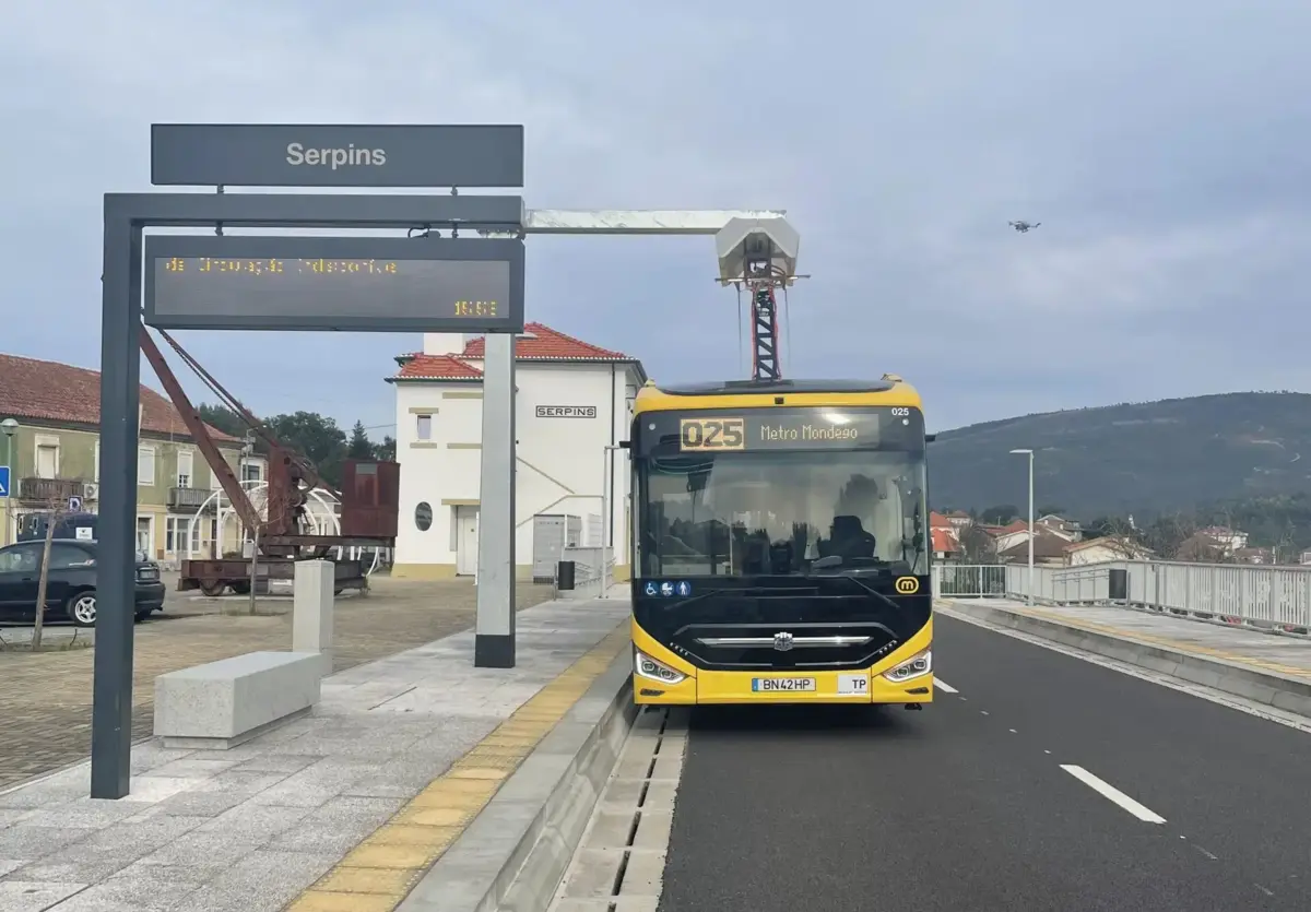O serviço urbano e suburbano foi suspenso