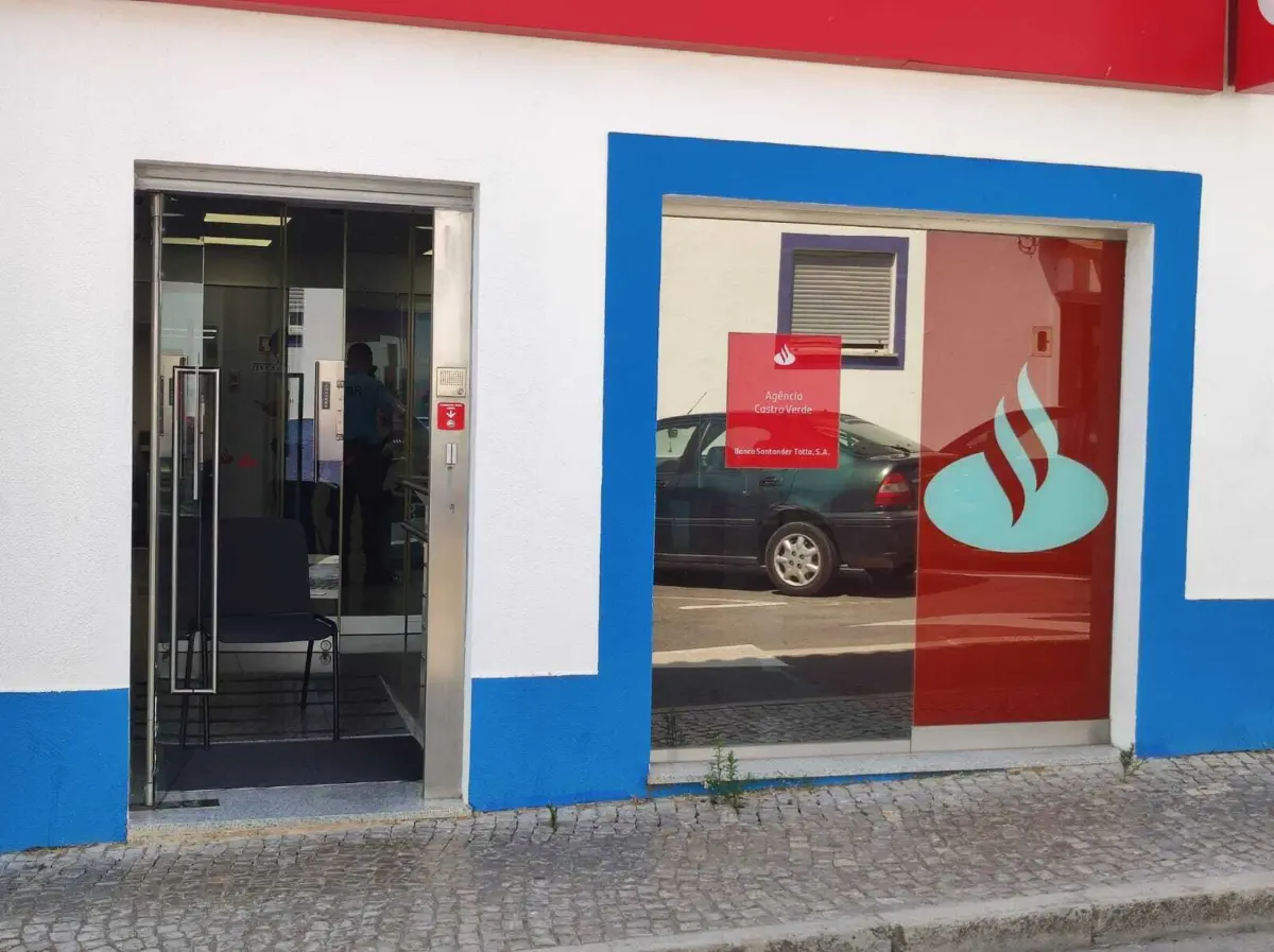 Santander, em Castro Verde, foi um dos bancos assaltados