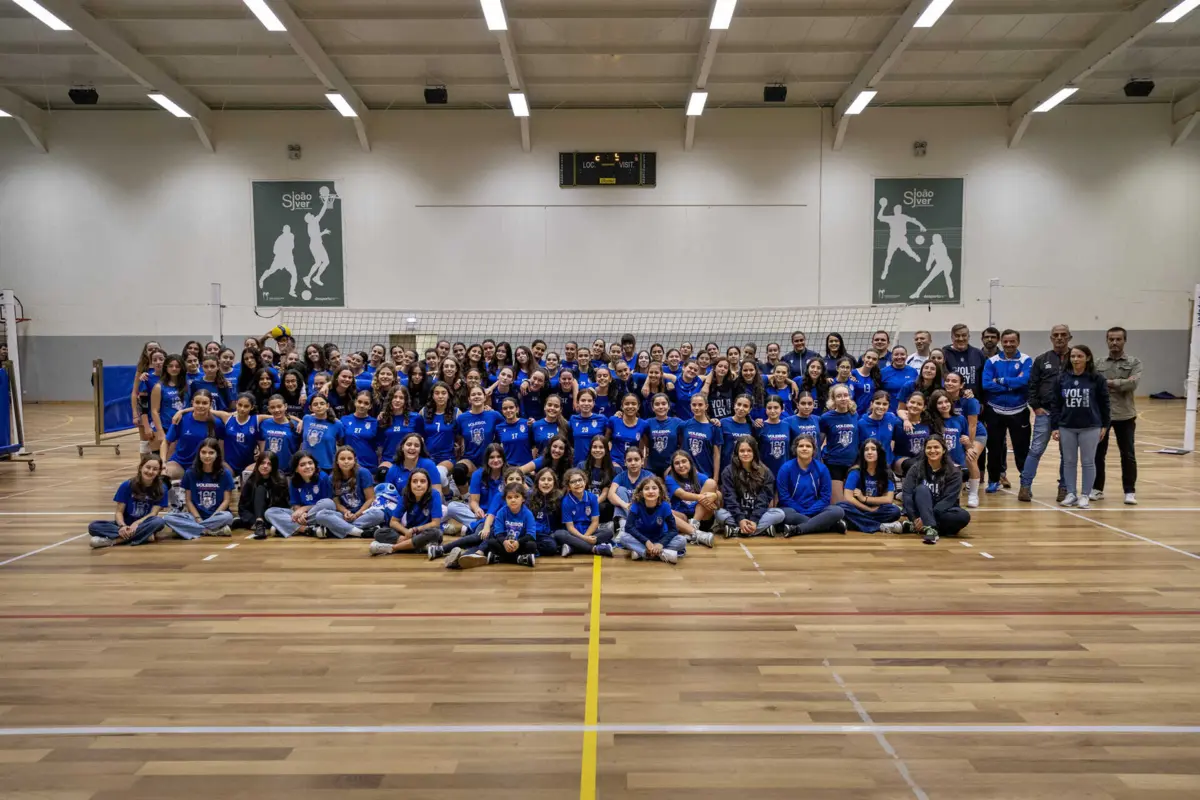 Feirense tem 130 atletas na formação a praticar voleibol feminino