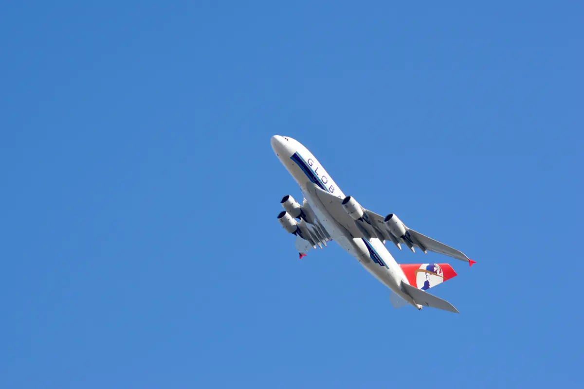 Airbus A380 da Global Airlines já aterrou na pista da Base Aérea 11, em Beja