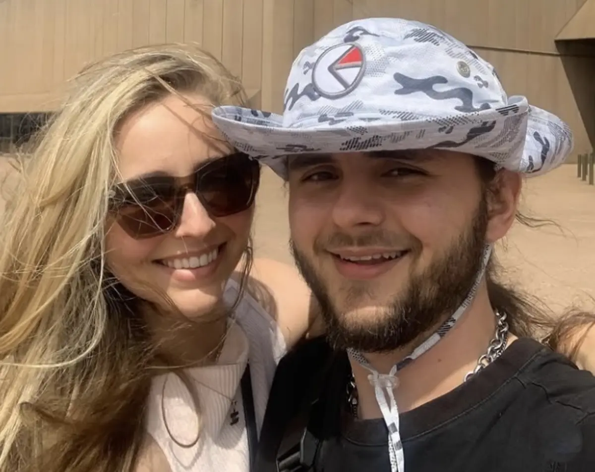 Molly Schirmang e Prince Jackson estão juntos há oito anos