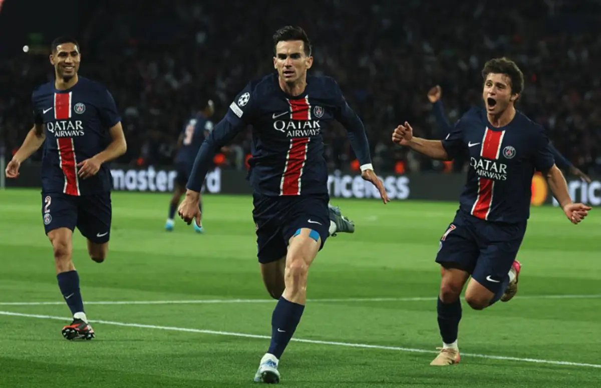 Fabián Ruiz festeja o primeiro golo da vitória do Paris Saint-Germain