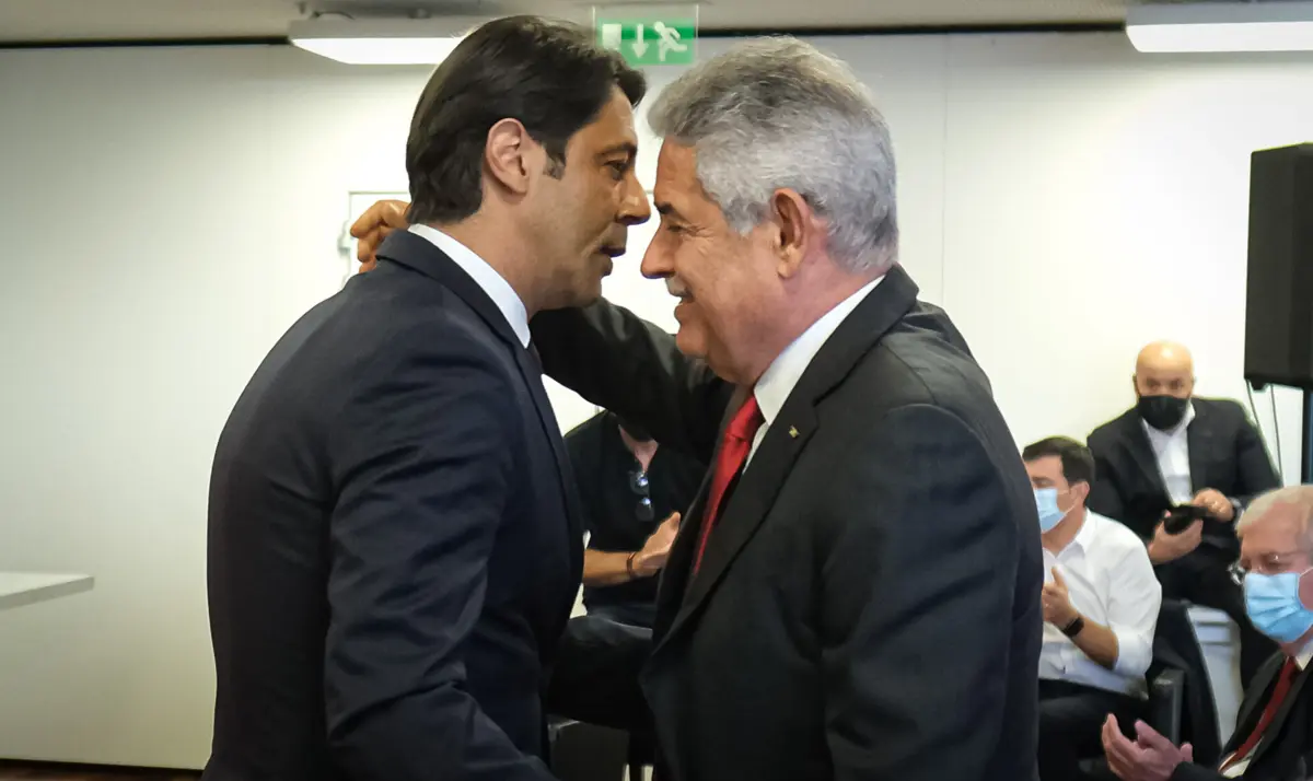 Filipe Vieira e Rui Costa, o antigo e o atual presidente do Benfica, são interrogados hoje no DCIAP, em Lisboa