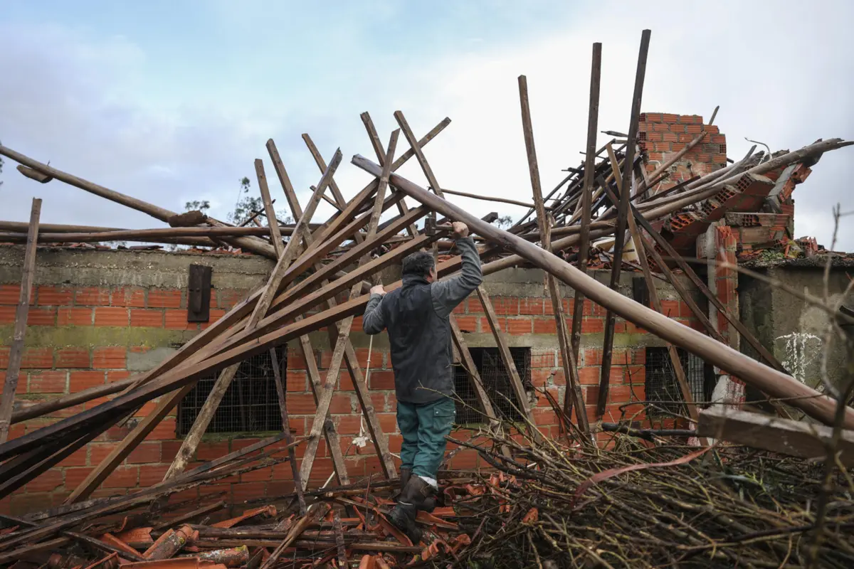 Depressão Kristin deixou um rasto de destruição em Ourém