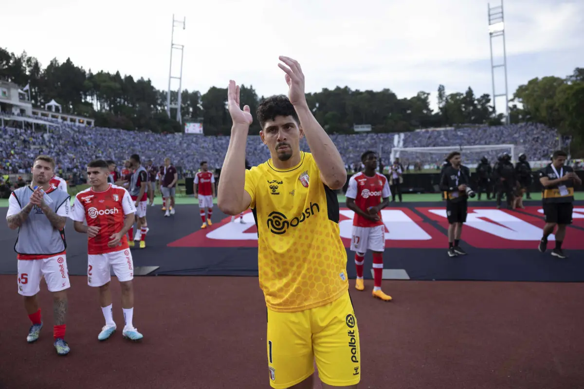 Matheus tem contrato até 2027