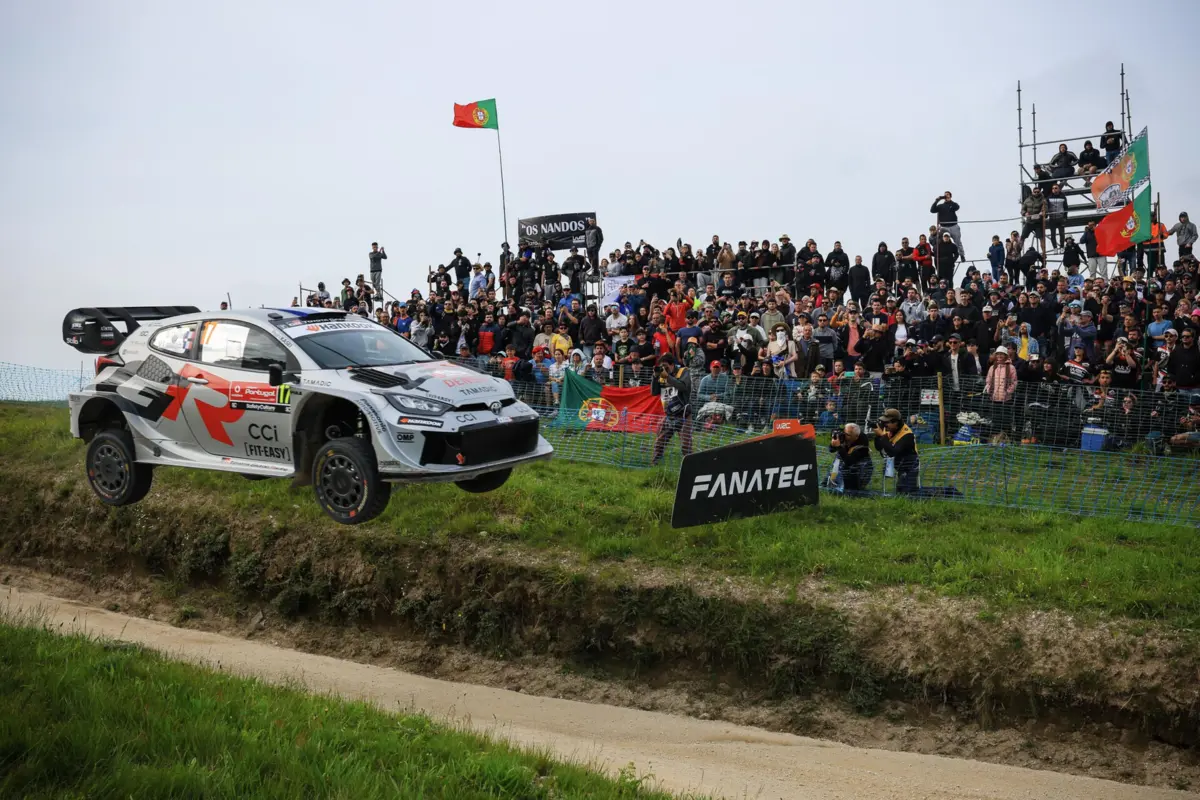 Ogier concluiu as 24 especiais com o tempo de 3:48.35,9 horas