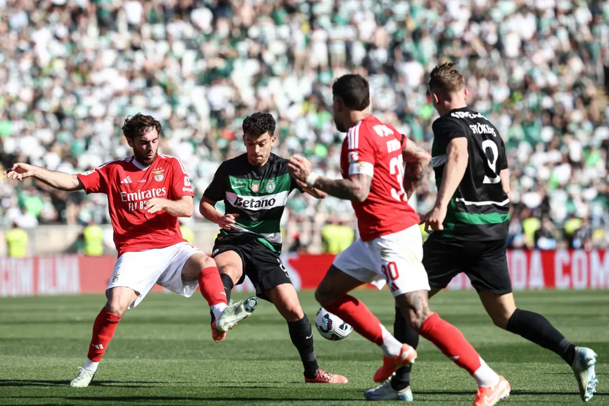 Benfica e Sporting vão iniciar a época com a Supertaça