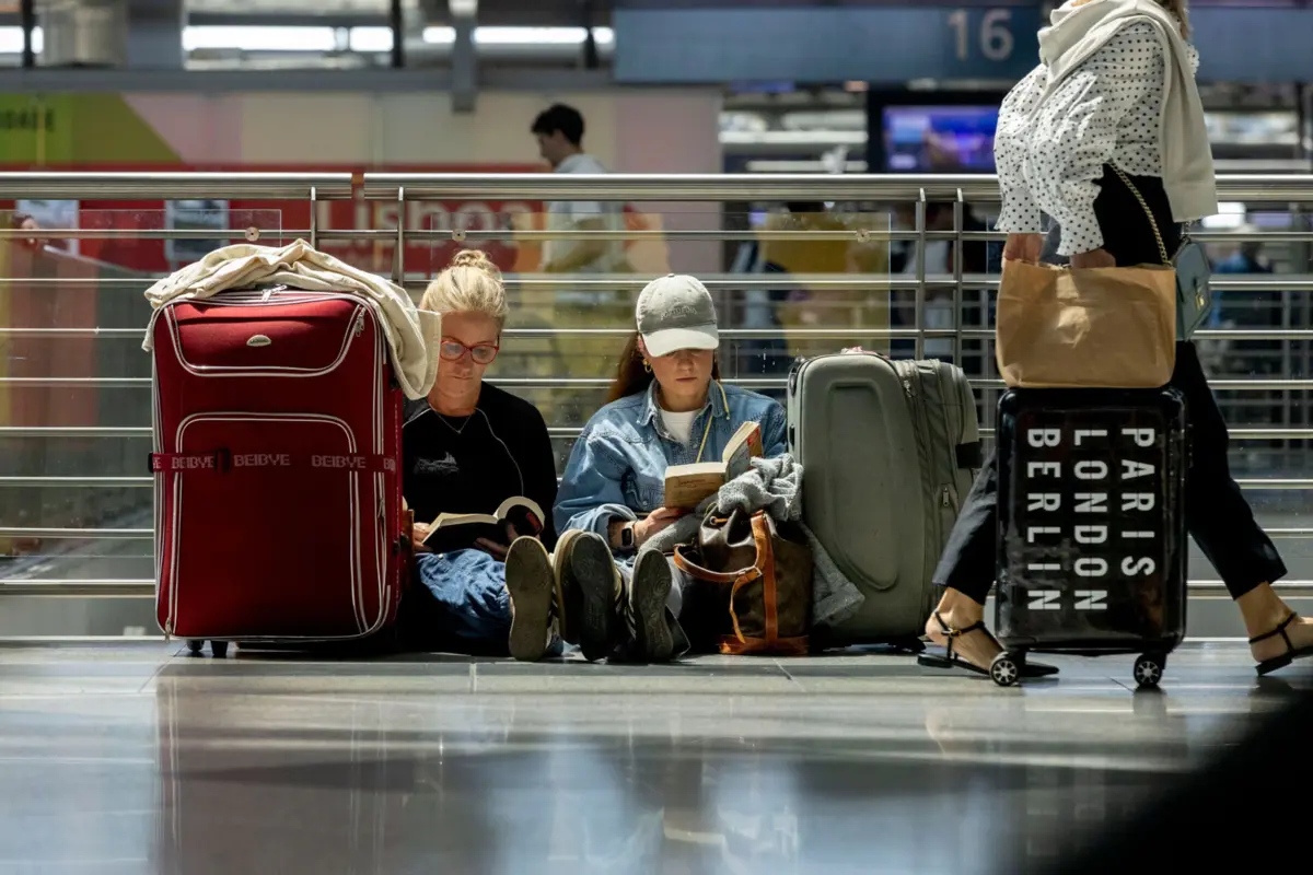 Imagem de contexto do artigo Sistema de aterragem inoperacional voltou a cancelar voos no Aeroporto do Porto