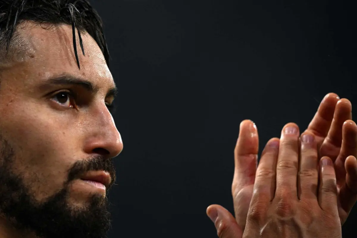 Alex Telles está a caminho do Al Nassr