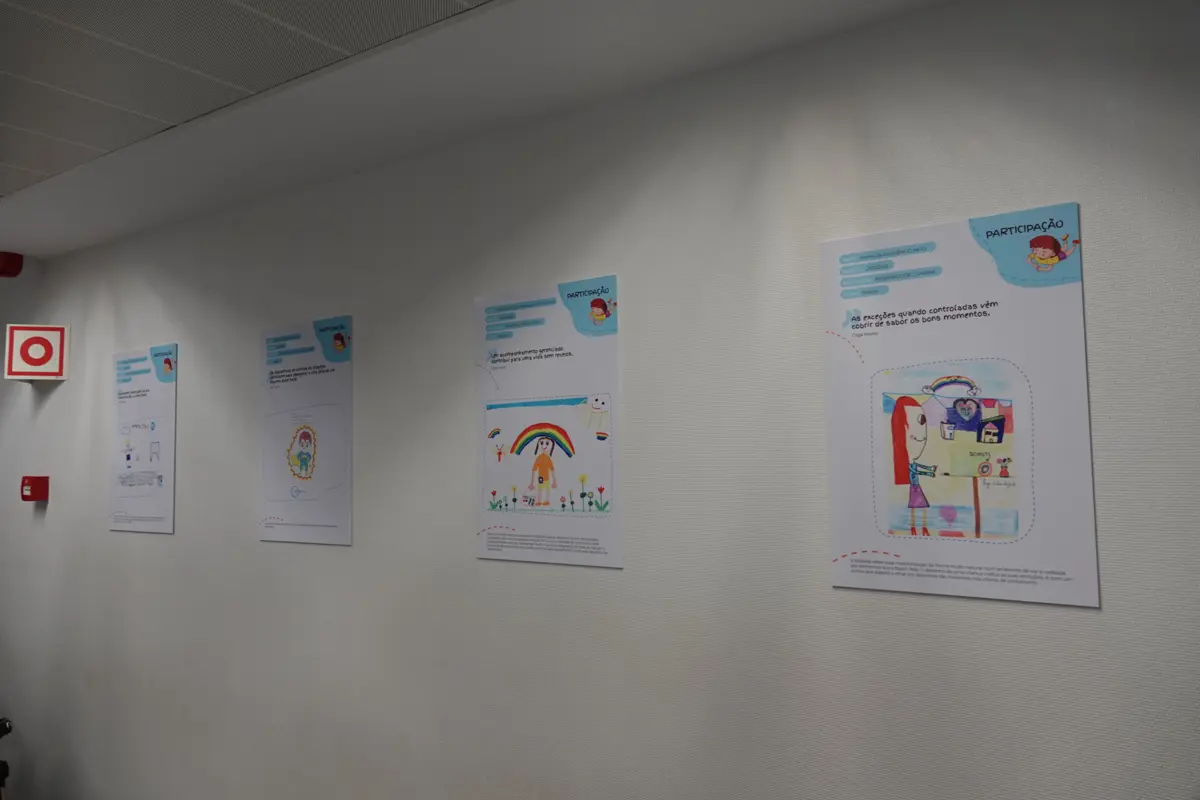 Exposição de desenhos de crianças com diabetes