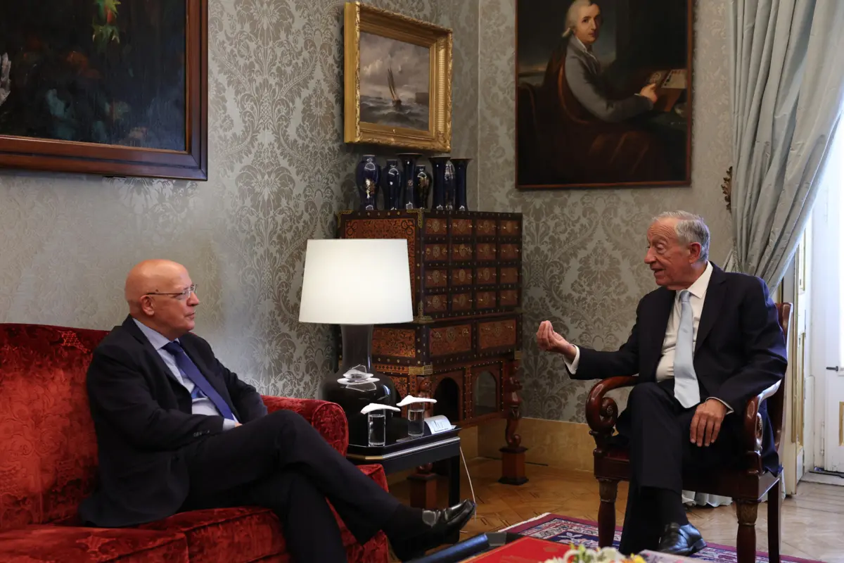 Imagem de contexto do artigo Santos Silva foi a Belém despedir-se de Marcelo e rejeitou deixar conselhos ao sucessor