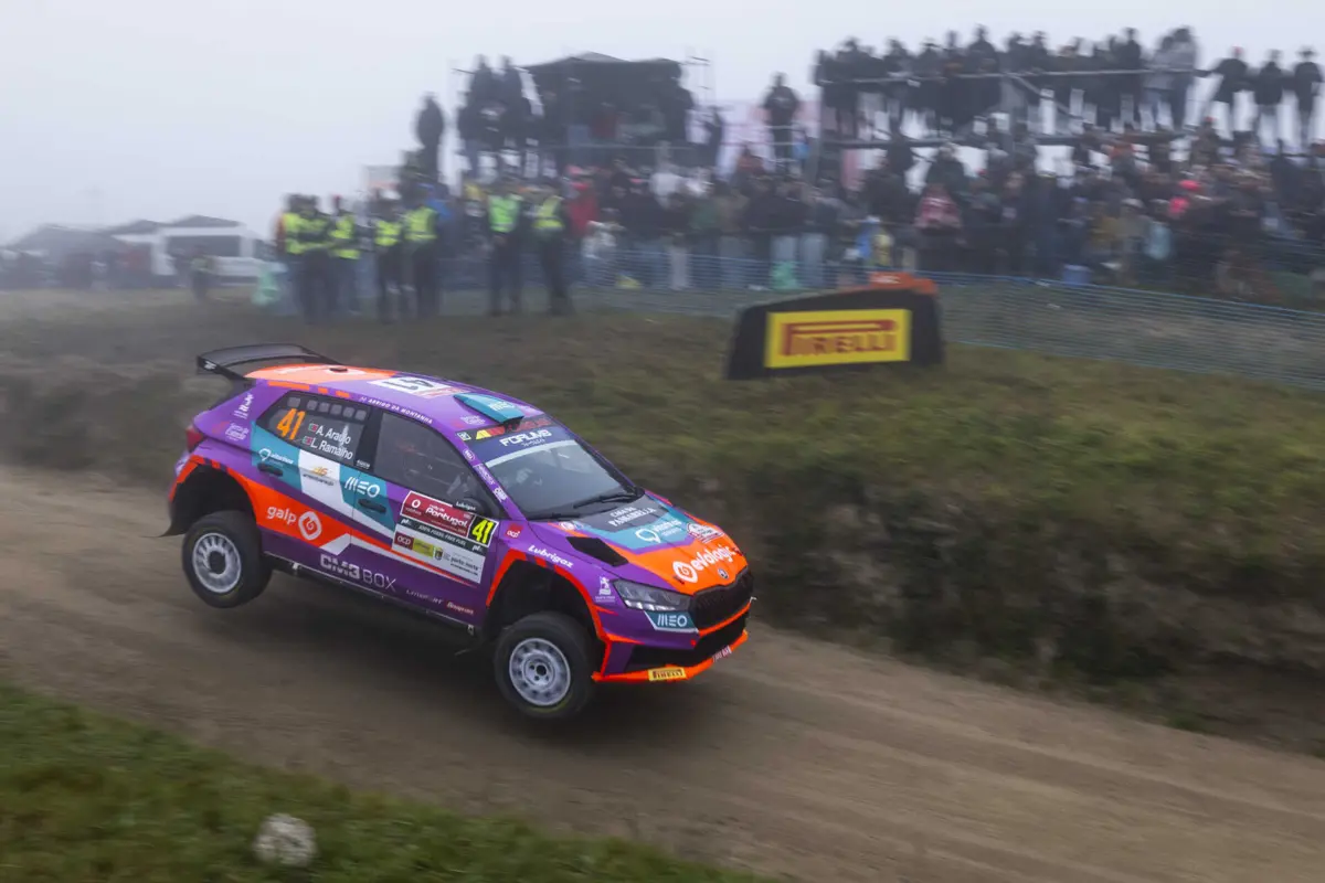 Armindo Araújo levou o Skoda Fabia à 17.ª posição da geral