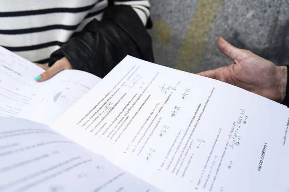 Uma em cada 10 escolas teve média negativa nos exames nacionais do secundário em 2022