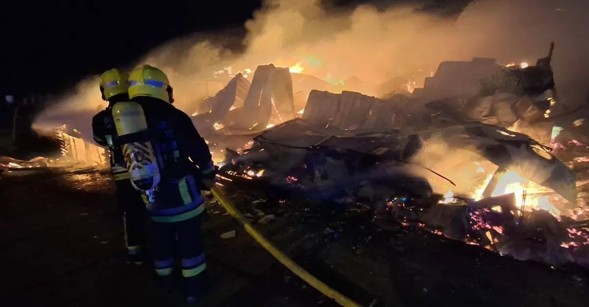 Incêndio destruiu restaurante de praia