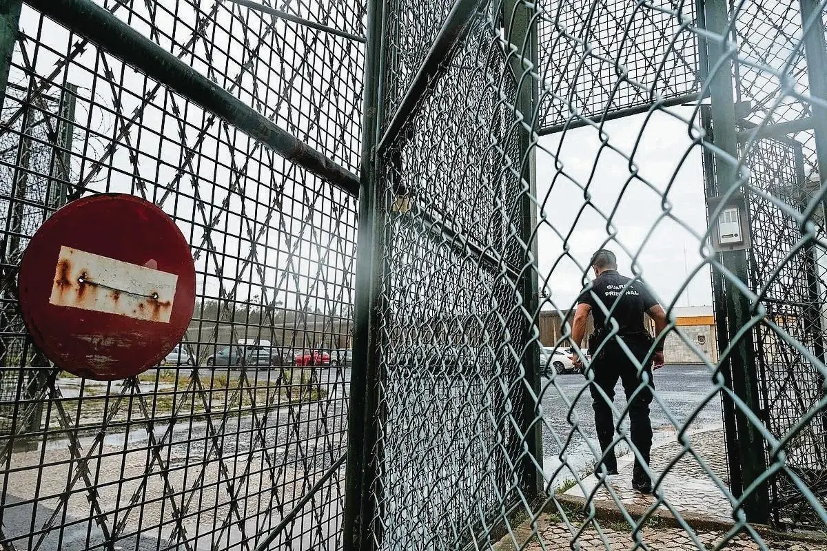 A cadeia de Vale de Judeus foi palco da fuga de cinco perigosos reclusos