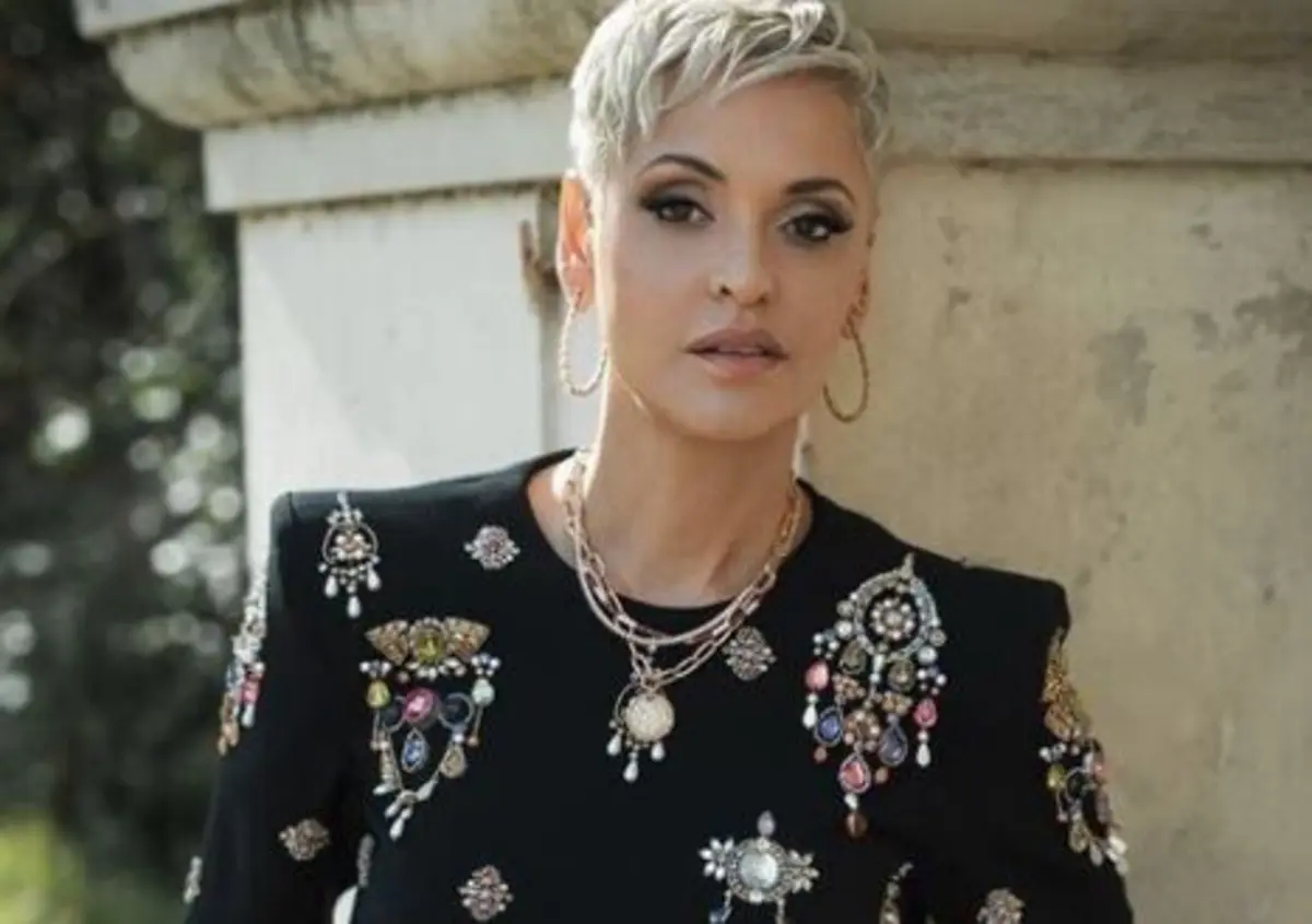 Mariza acabou de chegar de Paris