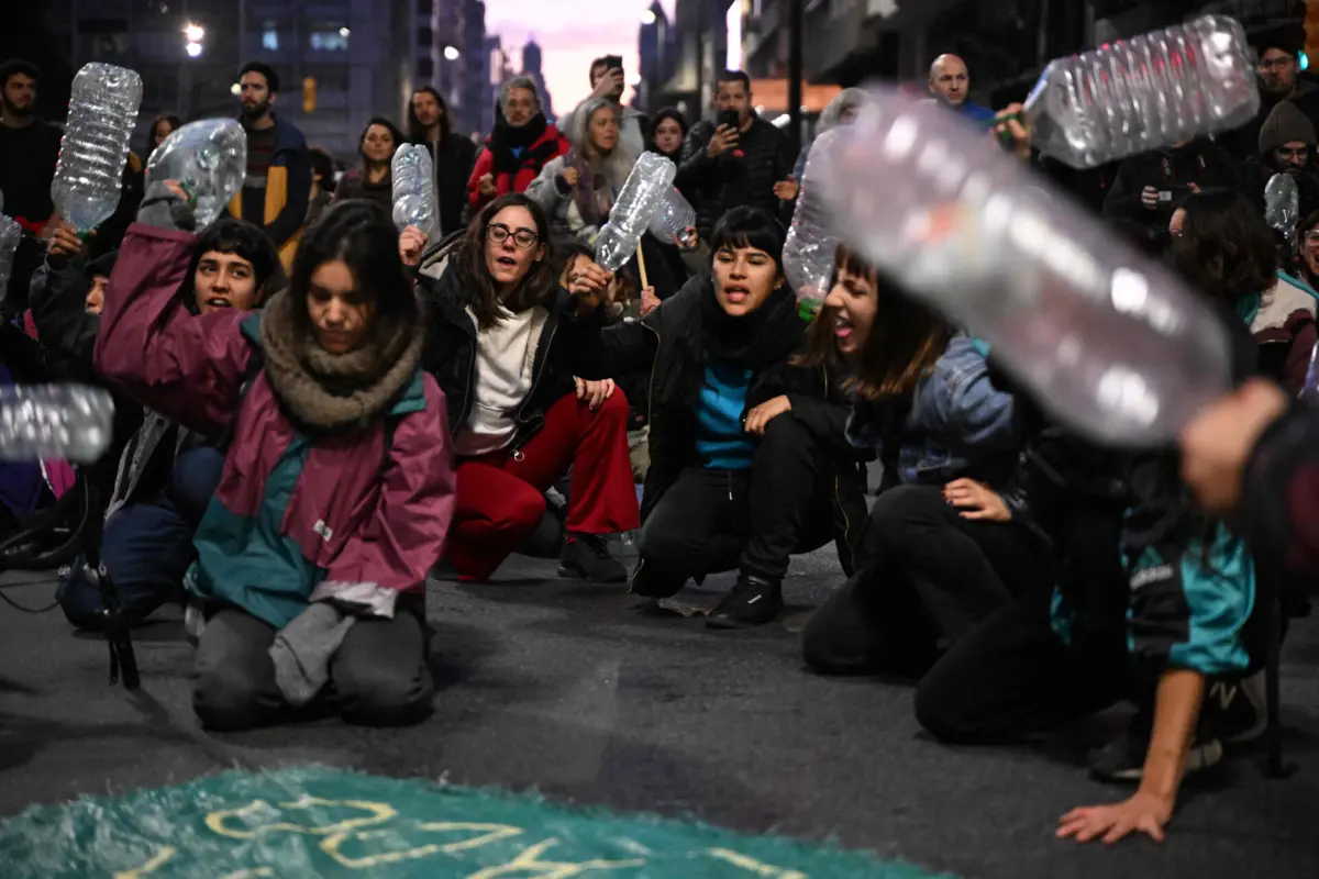 Protestos visam travar construção da Google