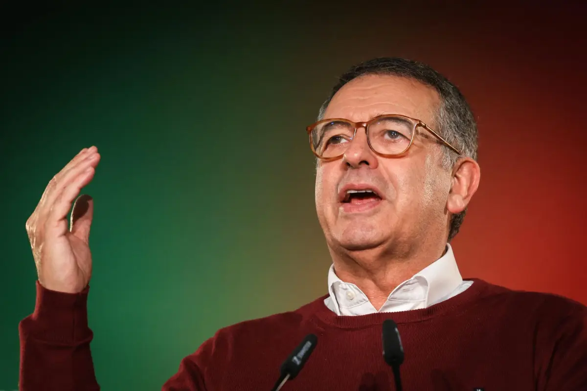 Imagem de contexto do artigo Mira Amaral apoia Seguro por ser "moderado e sério" e ter "mais perfil" que Ventura