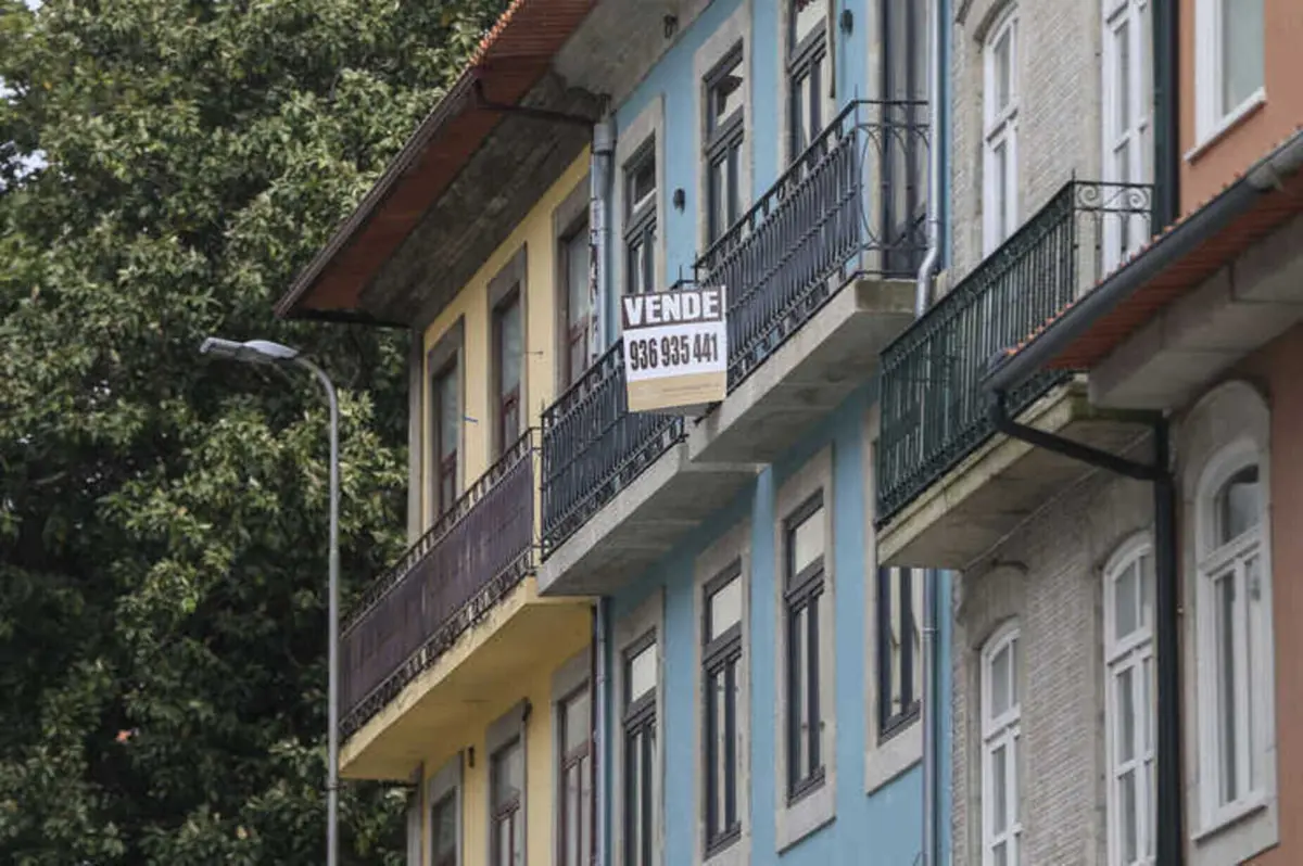 Preços da habitação sobem 8,7% e vendas caem 23%