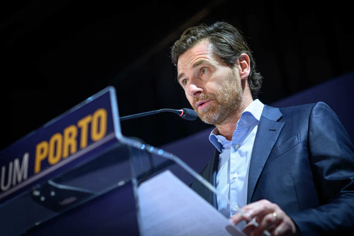 André Villas-Boas reage, de forma dura, às palavras dos adjuntos de Sérgio Conceição