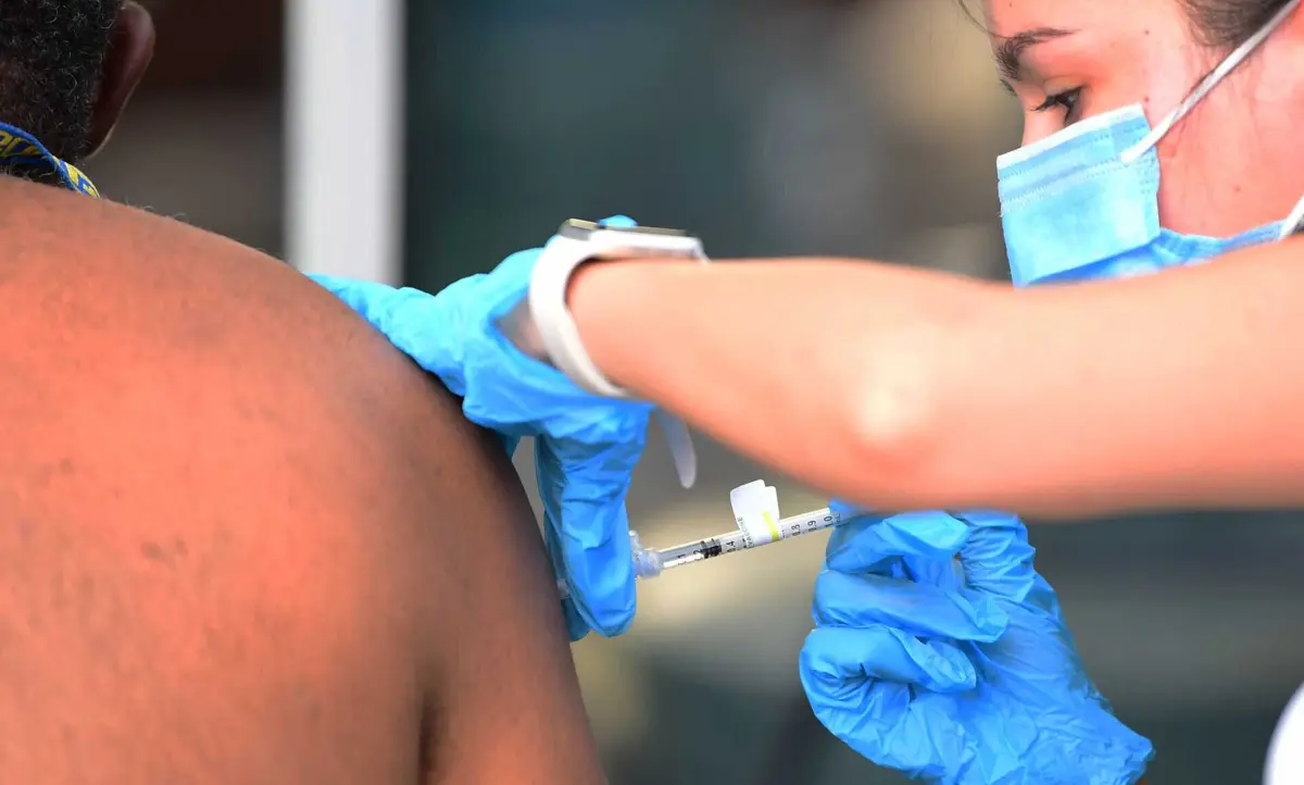 Imagem de contexto do artigo Vacina com nova tecnologia pode proteger de vírus futuros