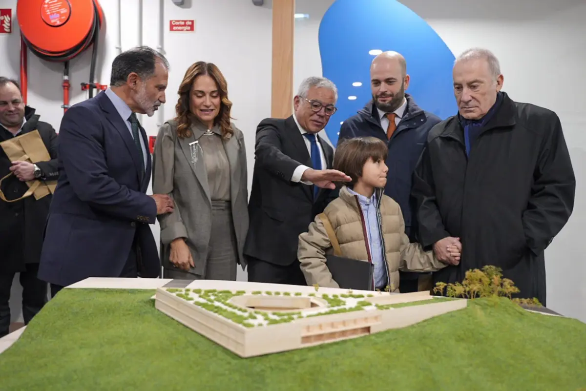 Na sessão de inauguração das instalações foi apresentado projeto de novo polo