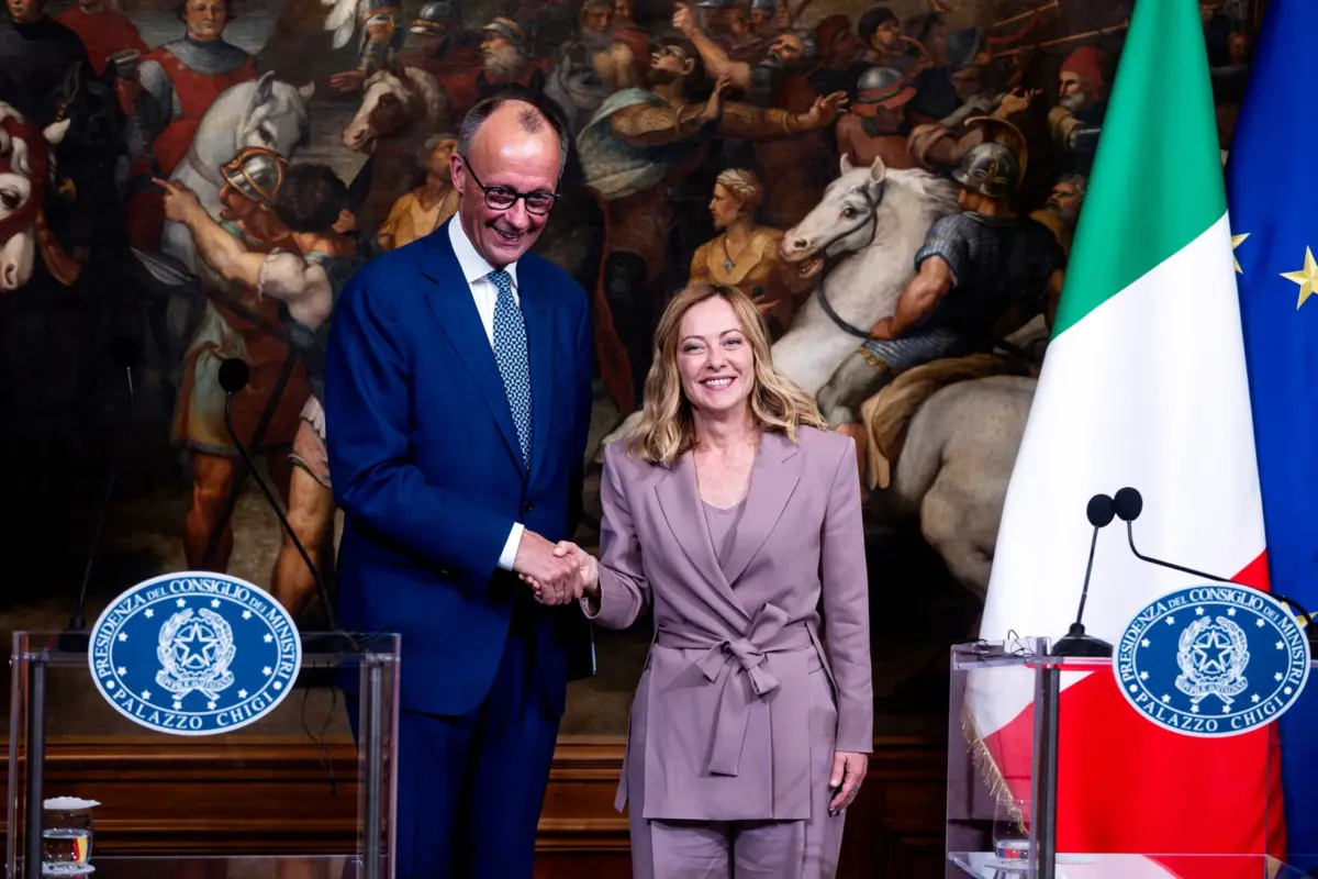A primeira-ministra de Itália, Giorgia Meloni, e o chanceler da Alemanha, Friedrich Merz