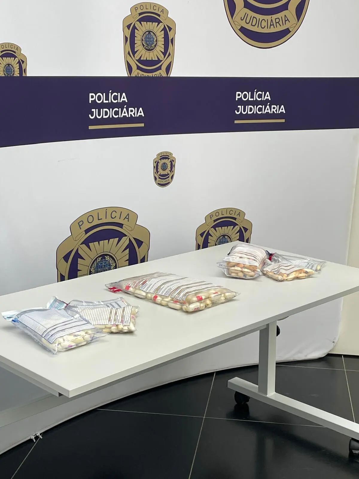 PJ apreendeu quatro quilos de cocaína traficadas por "mulas" só na semana passada