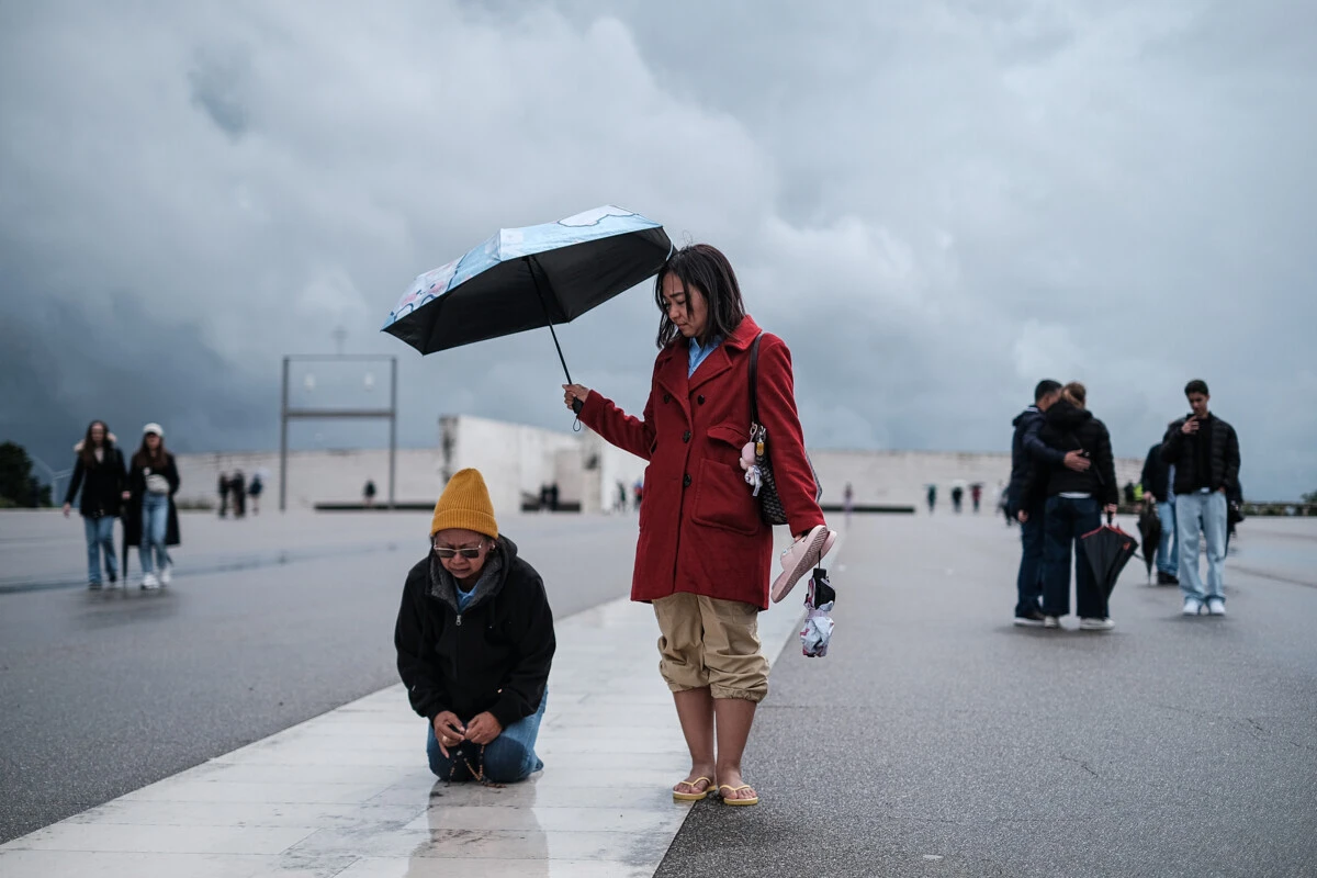 Francisca Dewi com a mãe Cecília Suastini