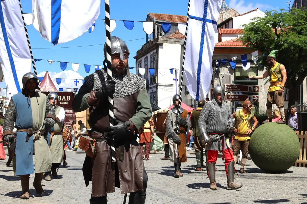 Evento conta com dezenas de espetáculos e figurantes