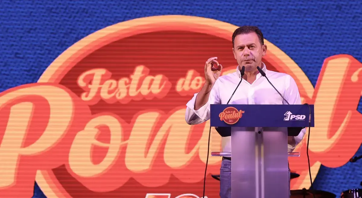 Está previsto que Luís Montenegro fale às 19 horas