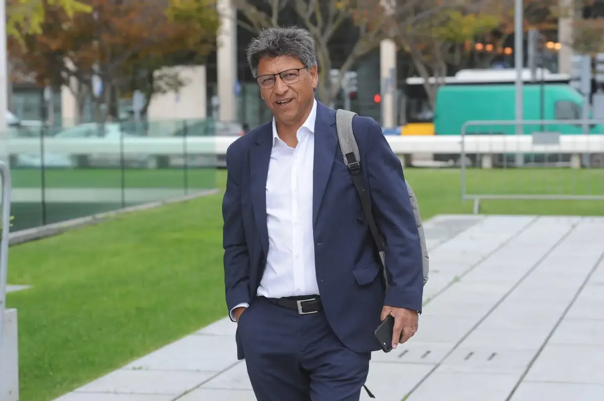 O ex-secretário de Estado da Proteção Civil José Artur Neves está entre os arguidos