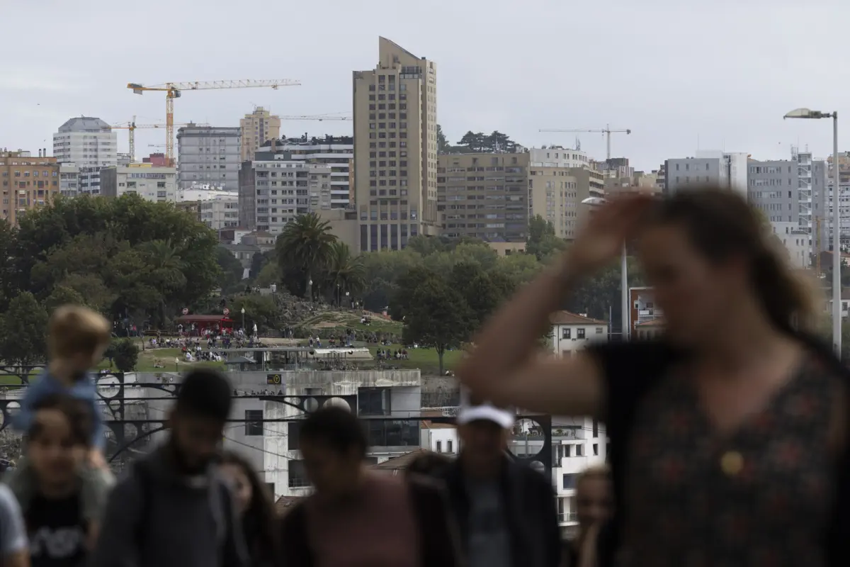 Problema atinge famílias em que os dois membros do casal estão empregados