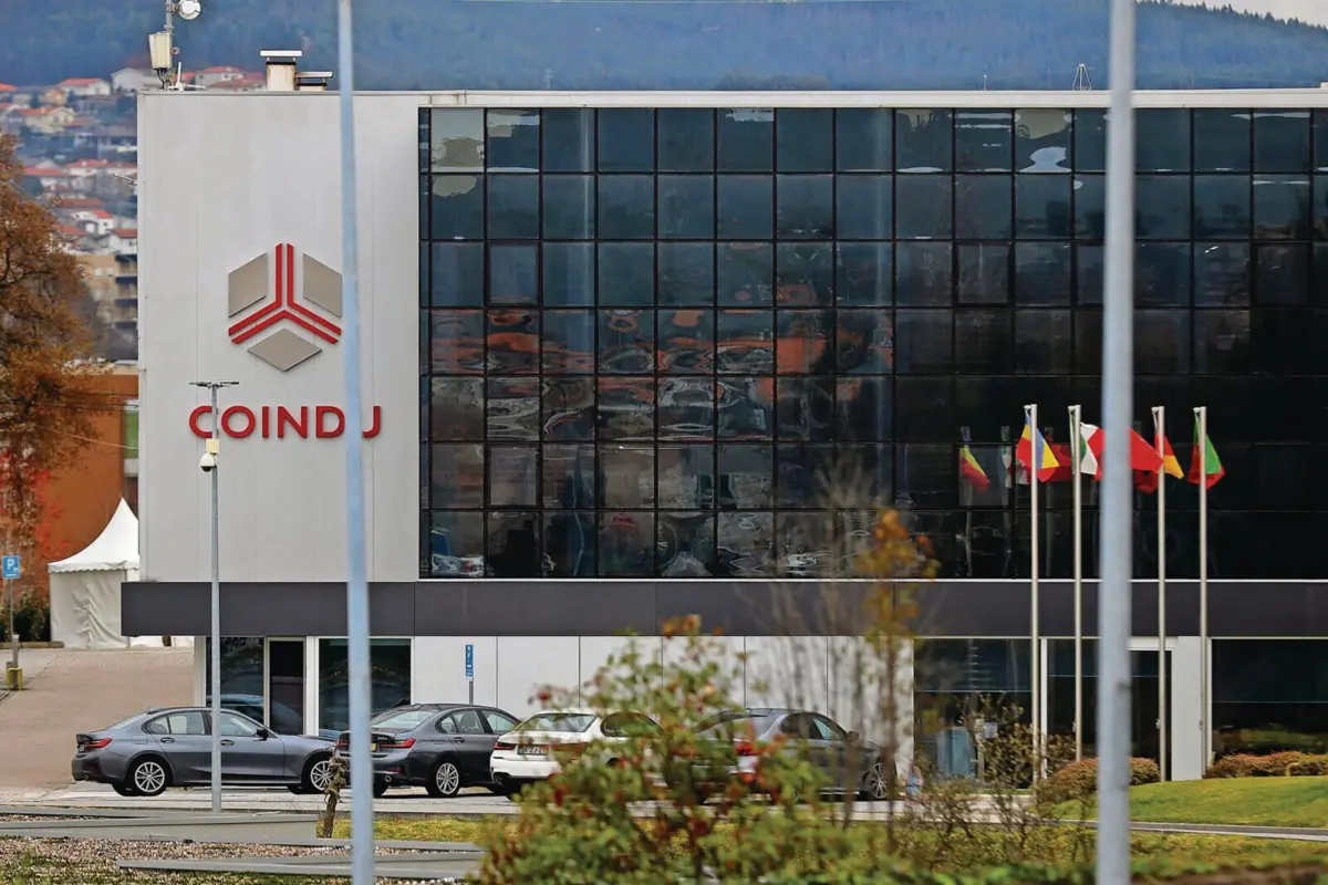 O intuito é ter entre 950 e 1050 funcionários em 2026