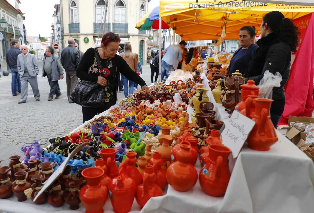 A organização da Feira das Cantarinhas implica um investimento de cerca de 82 mil euros