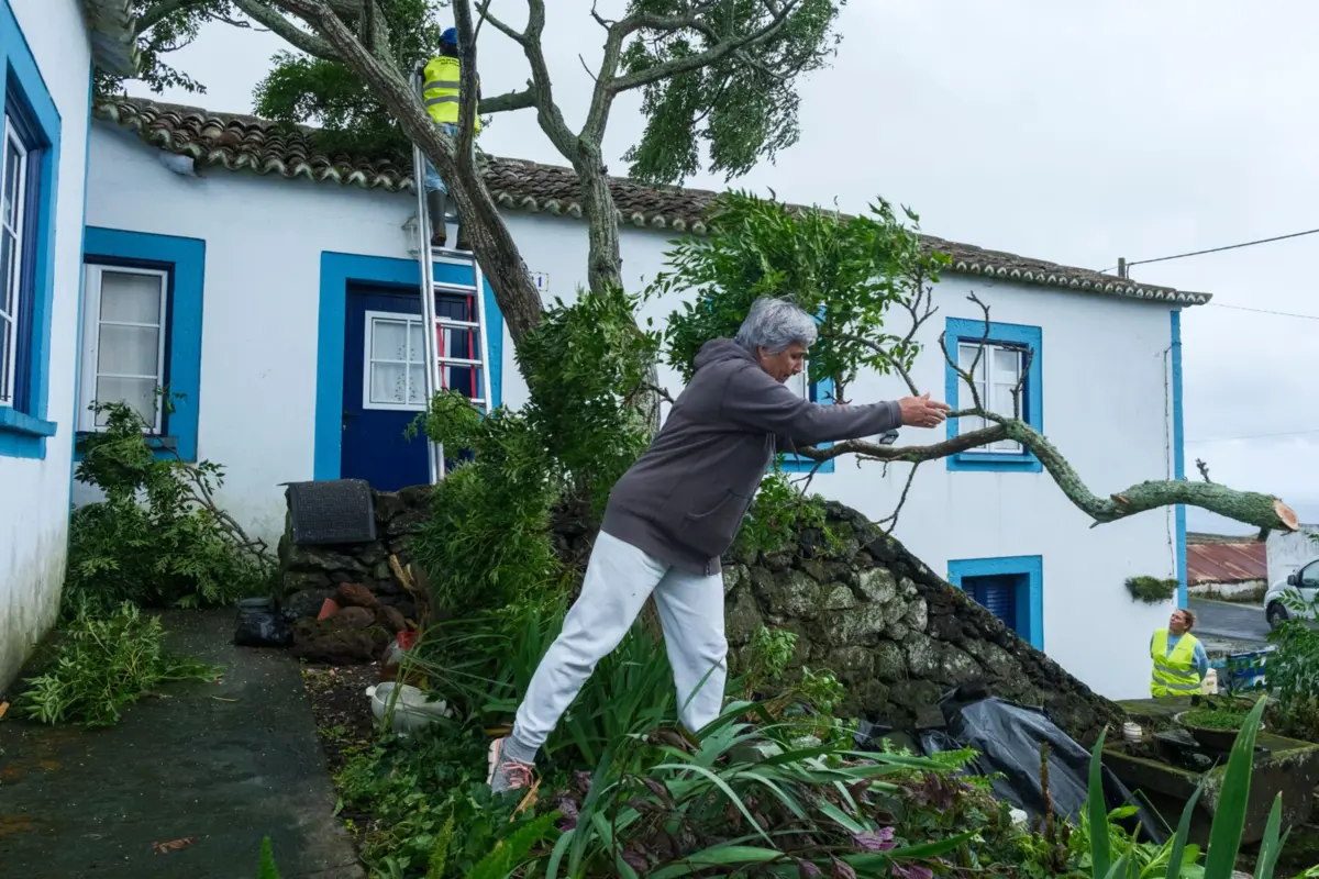 Imagem de contexto do artigo Tempestade Gabrielle provoca 196 ocorrências e obriga a realojar 16 pessoas