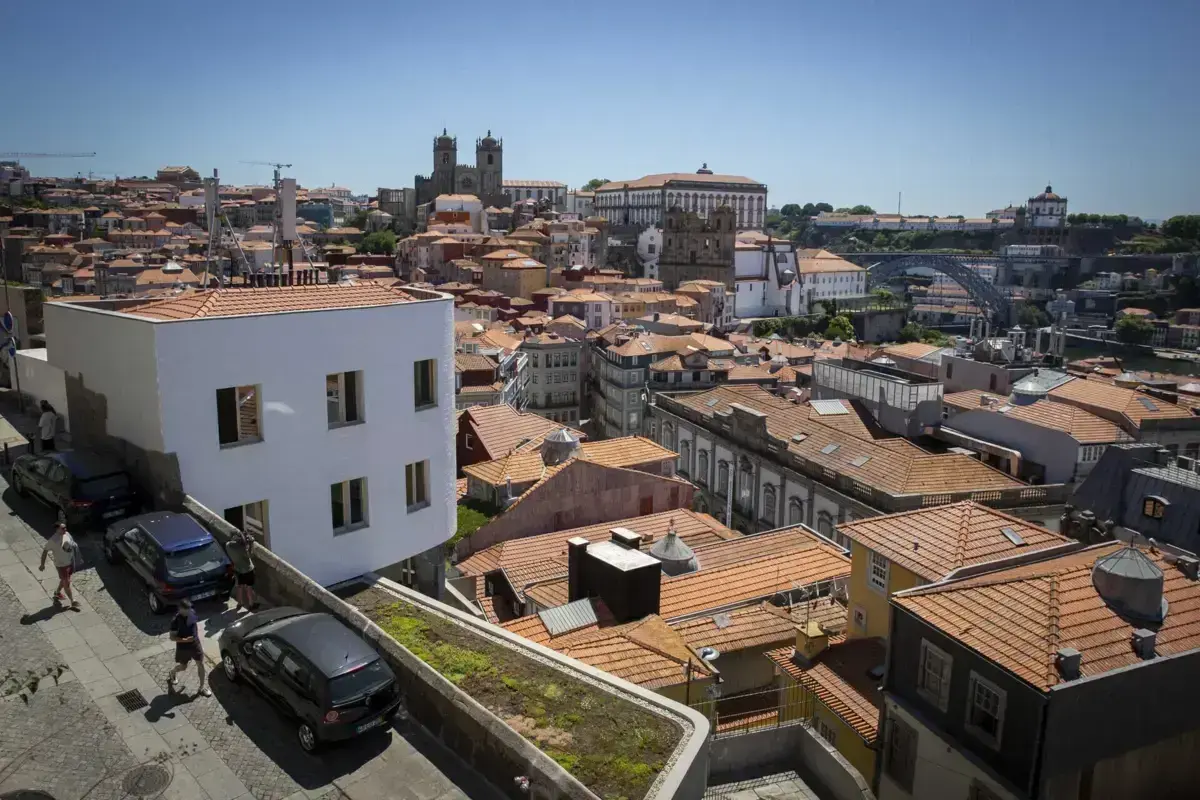 Edifícios visados estão localizados em Lisboa, Porto, Póvoa de Varzim, Felgueiras, Marco de Canaveses e Matosinhos