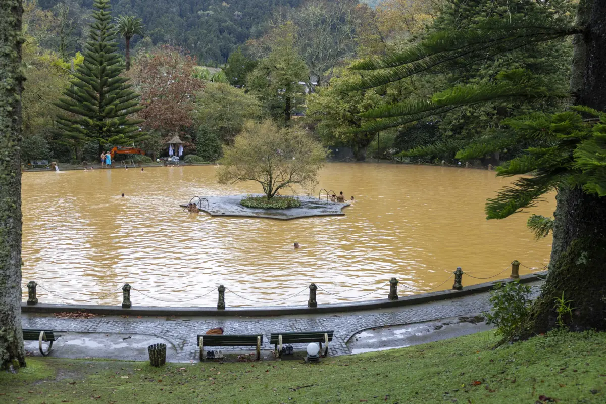 Piscina termal do Parque Terra Nostra, em São Miguel