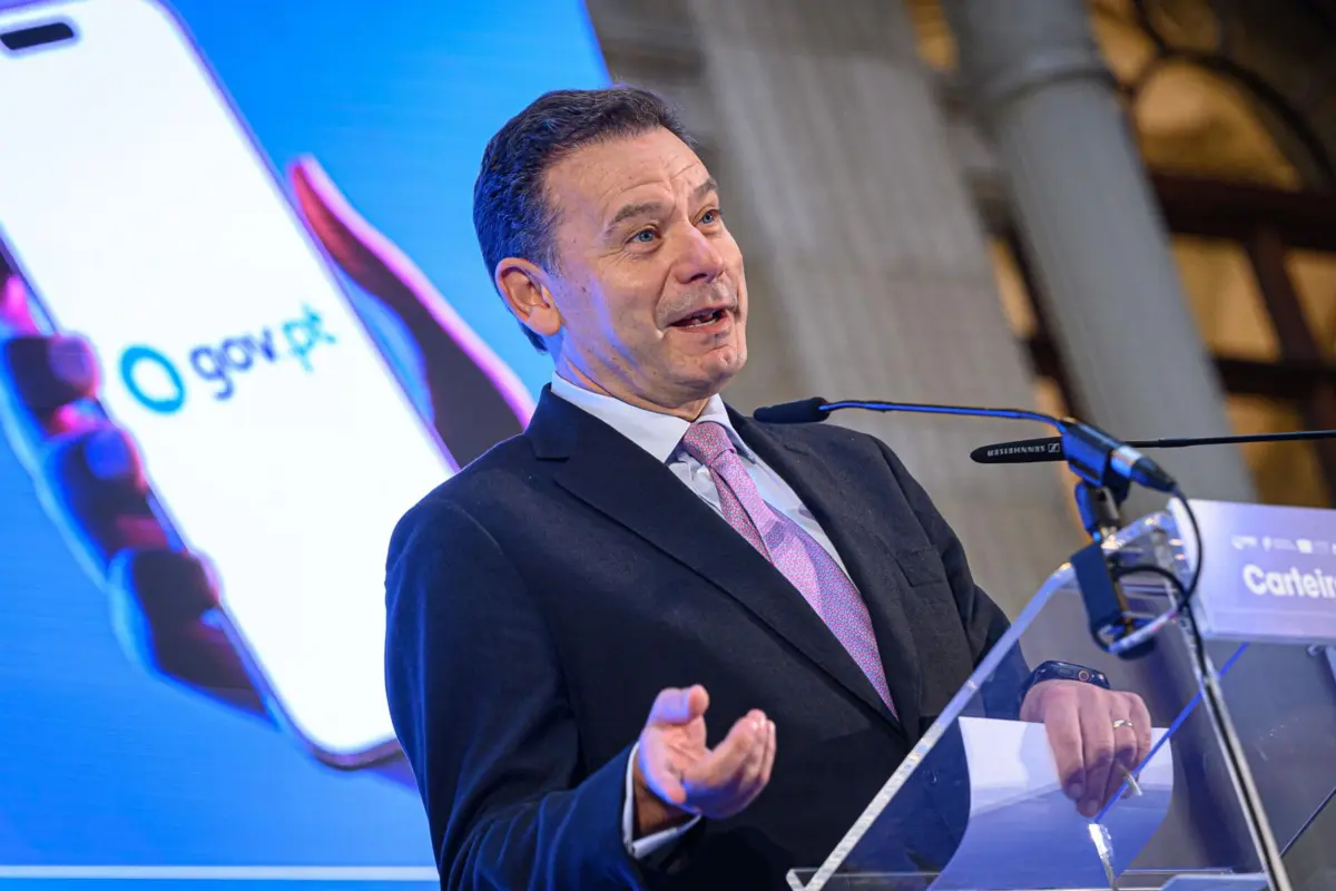 Luís Montenegro no lançamento da Carteira Digital da Empresa, no Porto