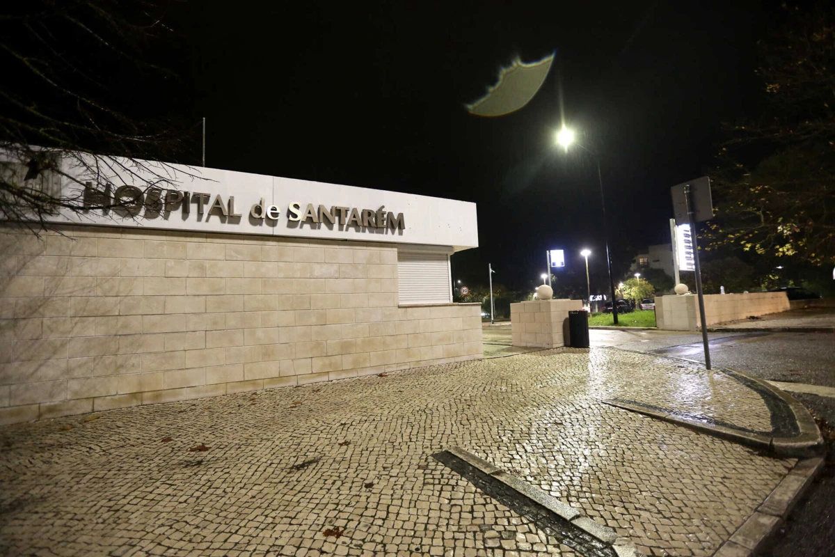 Imagem de contexto do artigo Mulher que fugiu de hospital com bebé já foi localizada