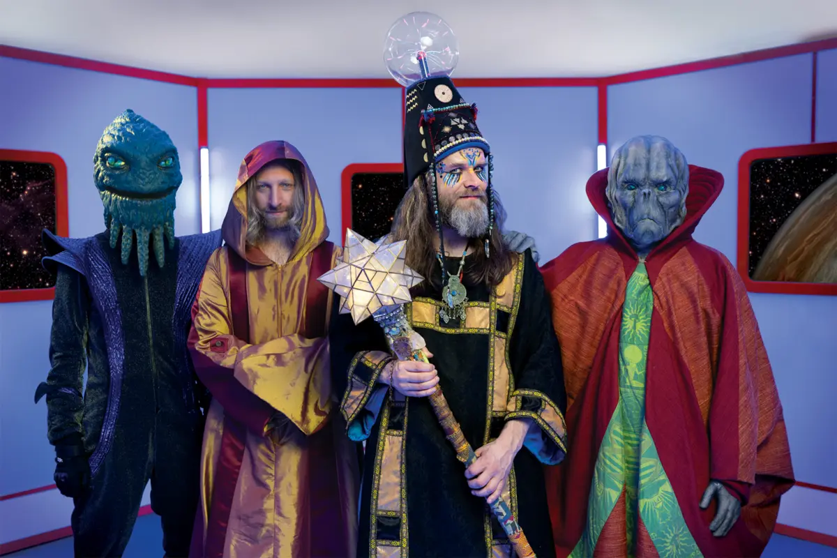 Os Henge atuam no dia 5, pelas 23.30 horas