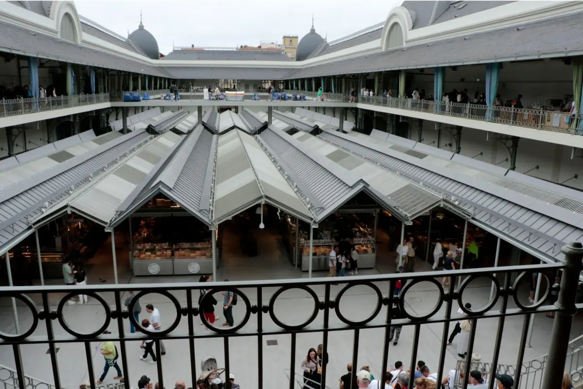 Mercado do Bolhão tem agradado a consumidores e comerciantes