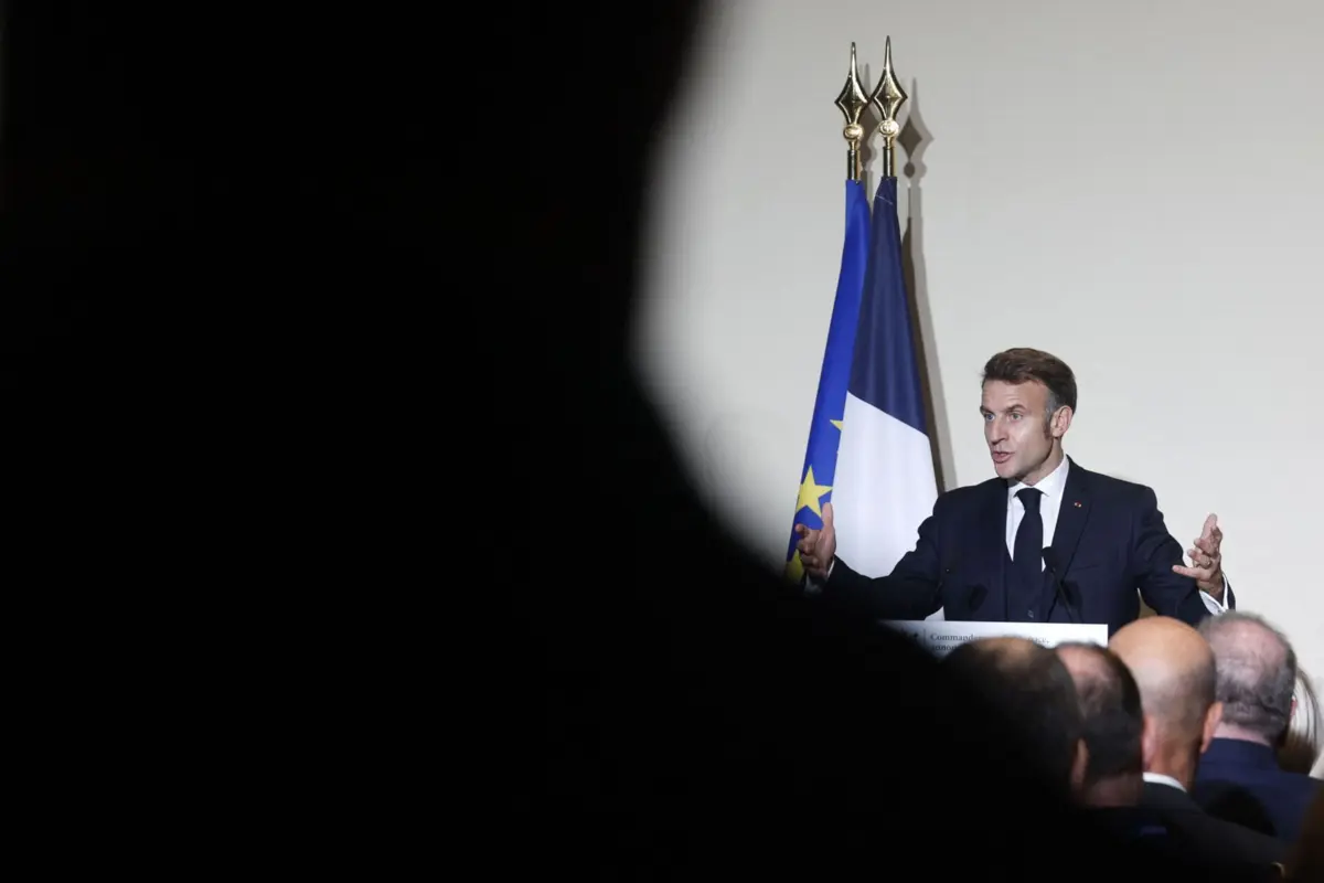 A emblemática medida surgiu no segundo mandato do presidente francês, Emmanuel Macron